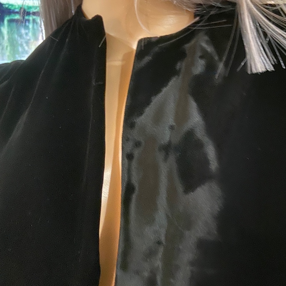 VTG Velvet Opera Long Coat - Black - Picture 7 of 8